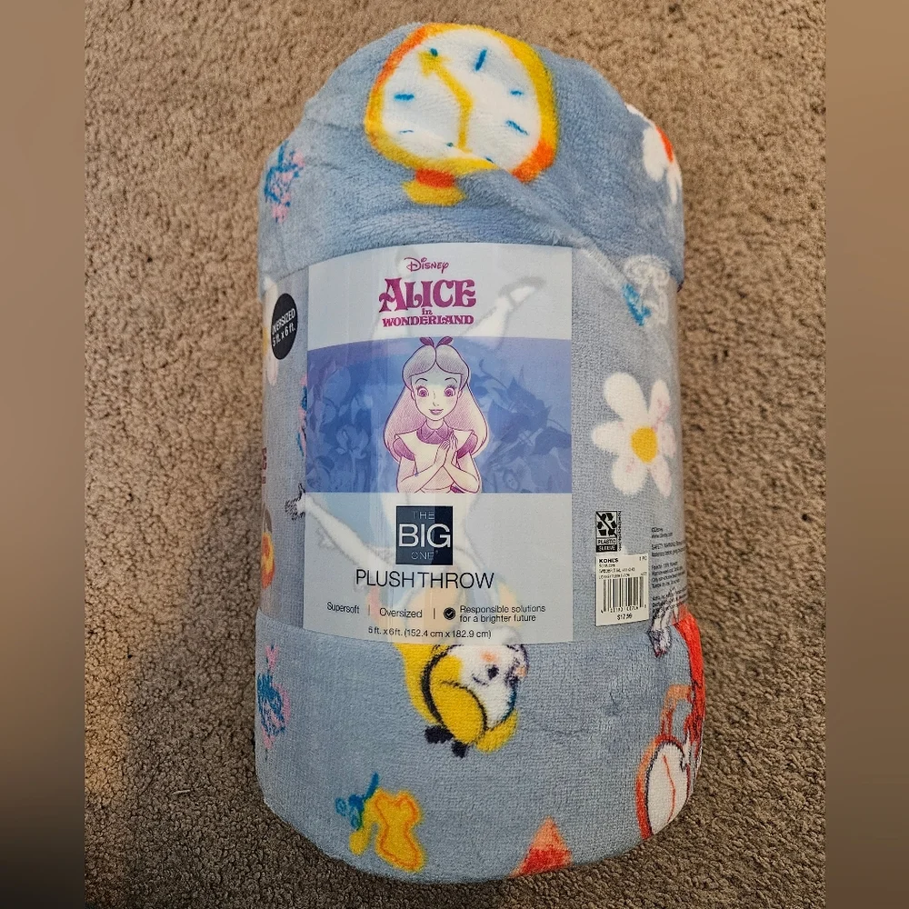 Disney Alice in Wonderland Plush Throw